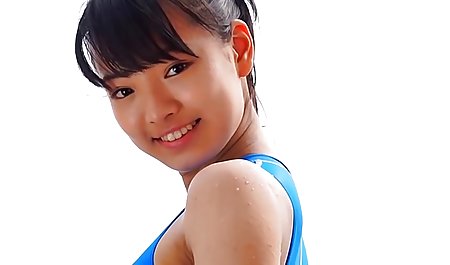 Remaja cewek seksi dalam pakaian bokep pembantu semok jepang yang indah
