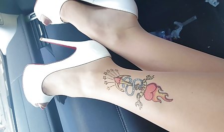 Pantat seksi porn bokep jepang orang Asia cewek seksi mengisap dua Penis keras