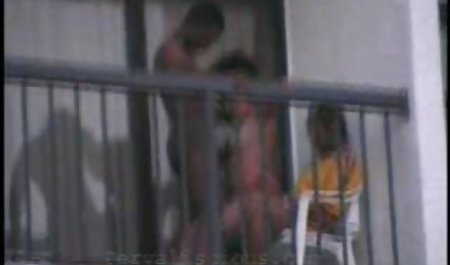 Lubang besar Cewek seksi bermain dengan mainan di belakang jepang sexy xxx