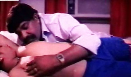 Lubang besar cewek sex japanese pembantu seksi bermain dengan mainan